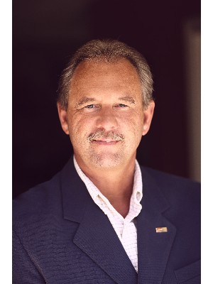 Larry Leonard