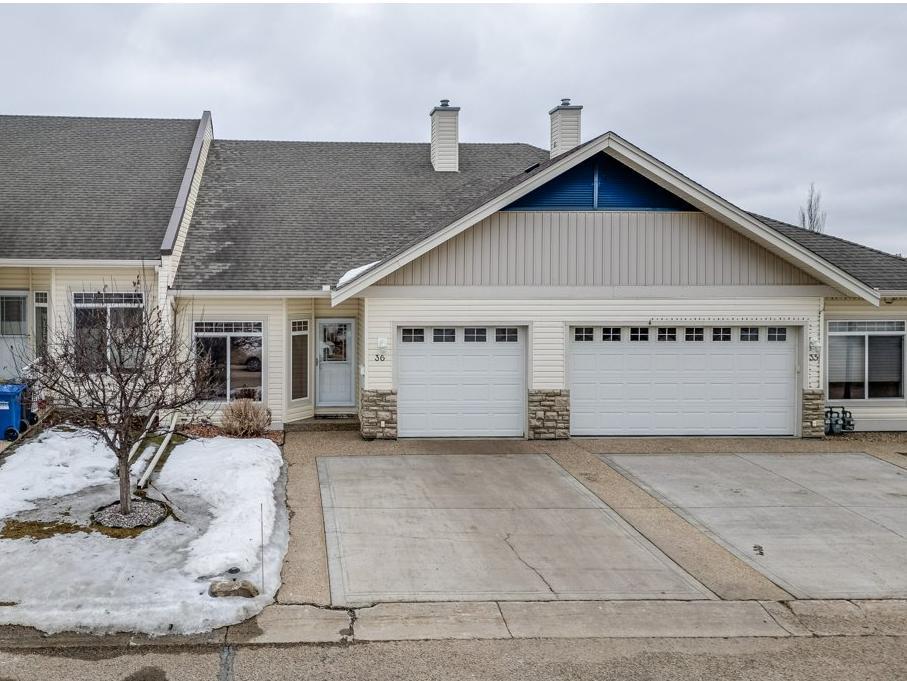 fully developed bungalow in gated community for sale in Red Deer, Call or text Real Estate Agent Donna Empringham Royal Lepage 
